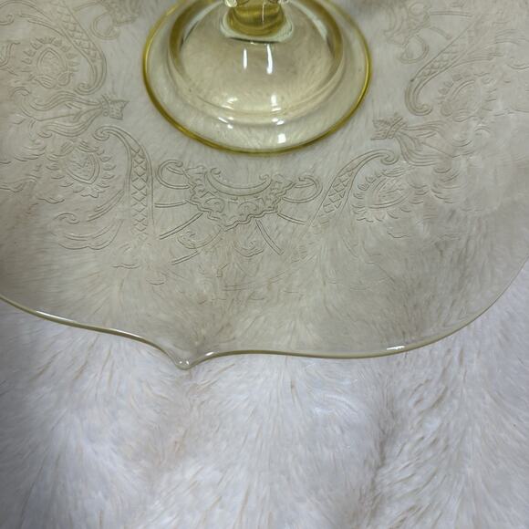 Lancaster Glass Elegant Landrum Topaz Yellow Cut Design Center Handle Tray 1932 - Picture 4 of 6